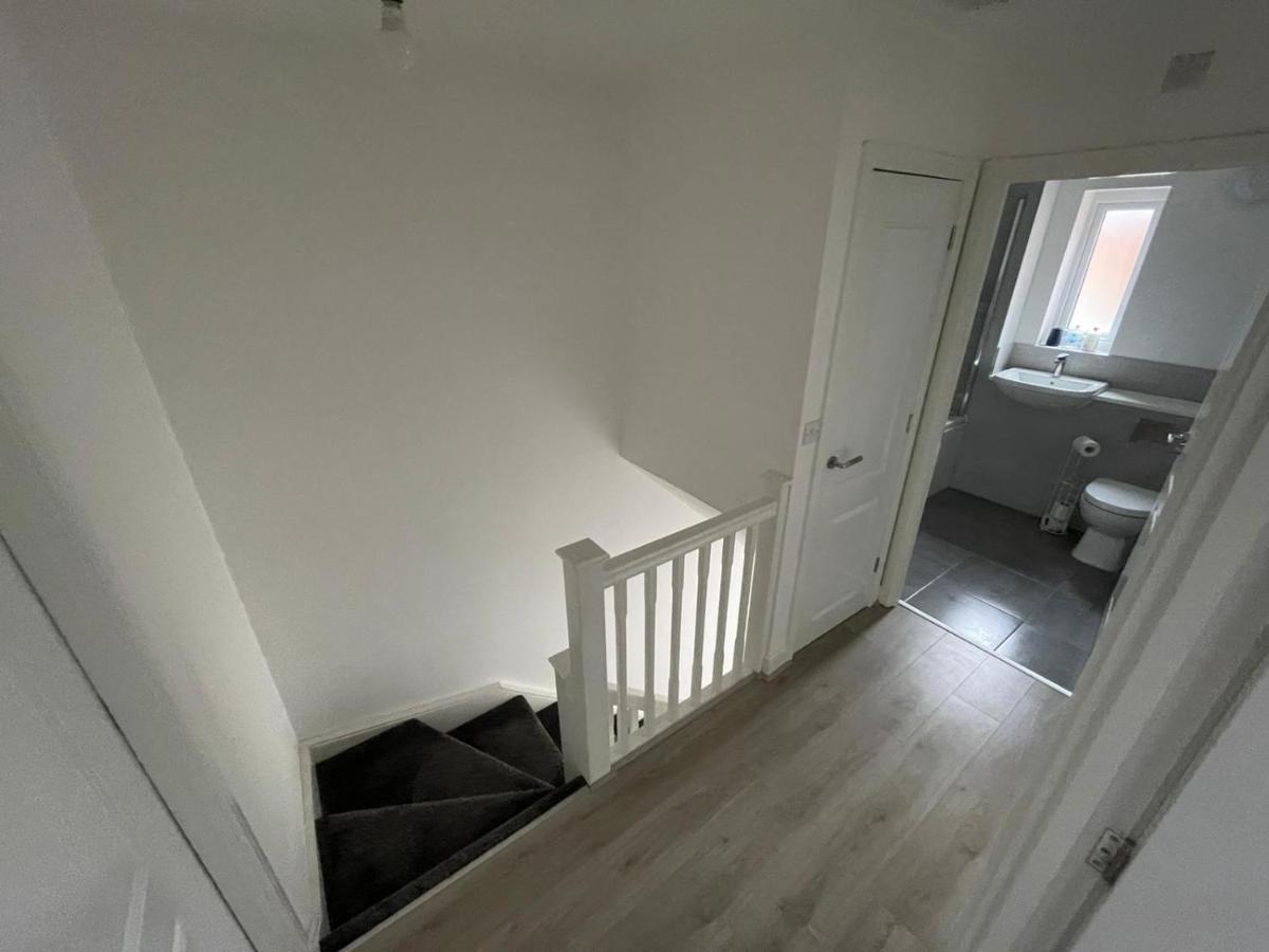 Modern Room With Huge Bed - Walk To City Centre! Манчестер Экстерьер фото