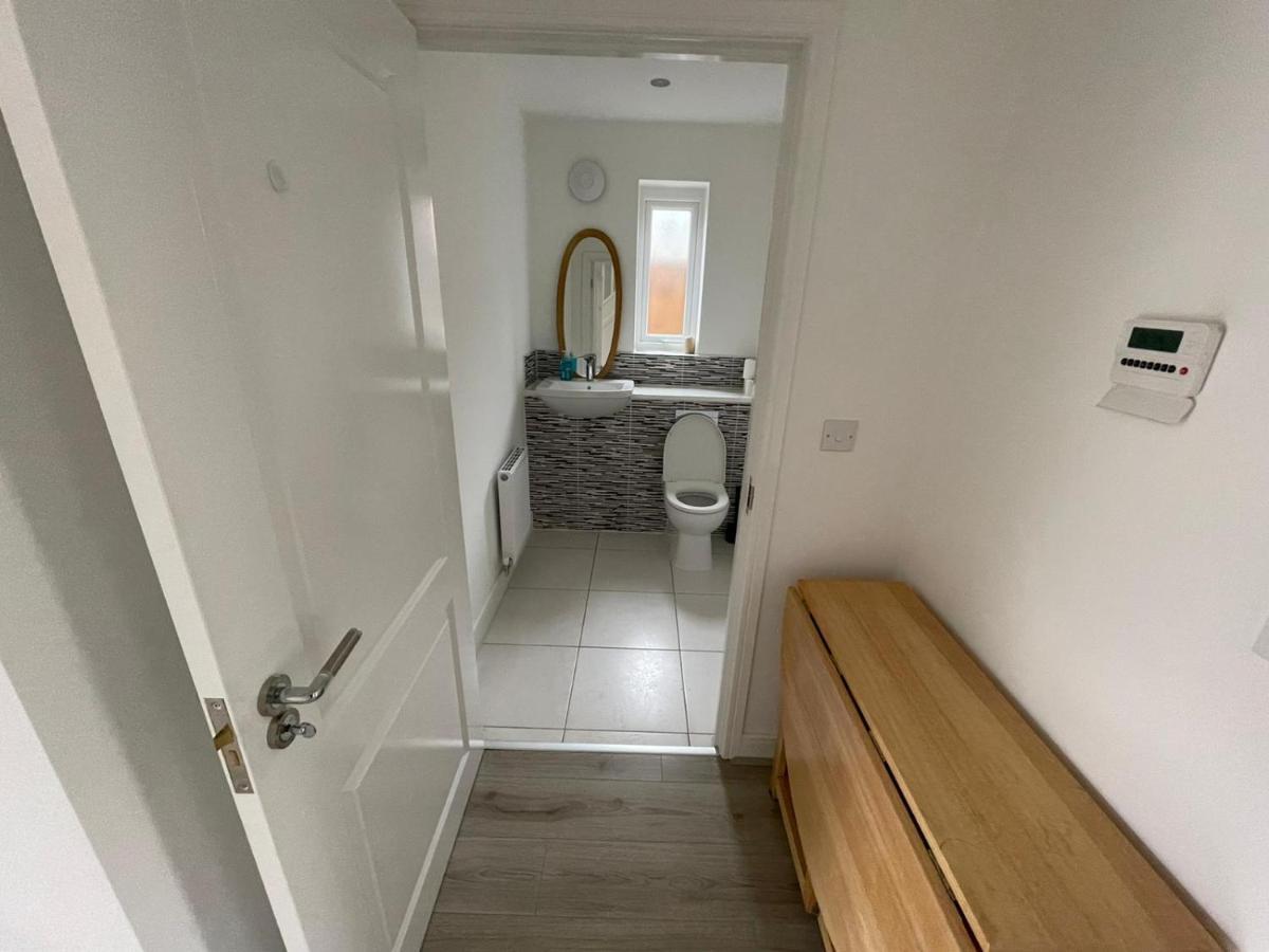 Modern Room With Huge Bed - Walk To City Centre! Манчестер Экстерьер фото