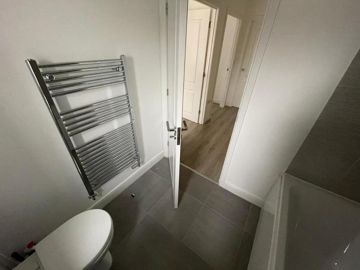 Modern Room With Huge Bed - Walk To City Centre! Манчестер Экстерьер фото